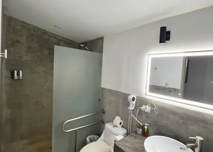 Hotel Sanctuary 3*